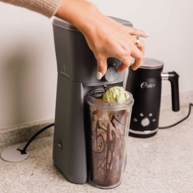 Cafetera Oster® 2 En 1 Iced Coffee 600ml