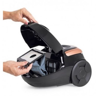 Aspirador Compacto Oster® 1400W