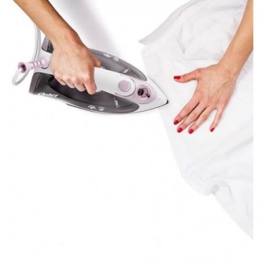 Plancha Oster® A Vapor Compacta - Rosa