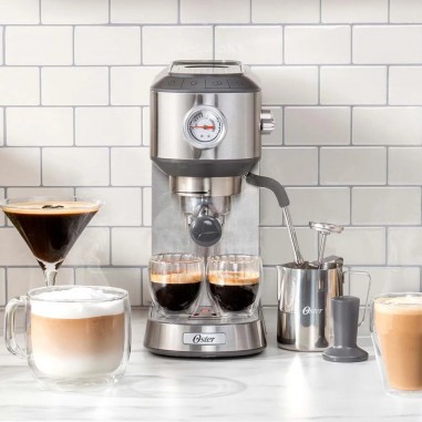 Cafetera Espresso Oster® Compact...